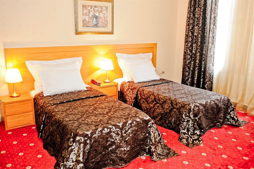 Hotel Doro City Тирана Экстерьер фото